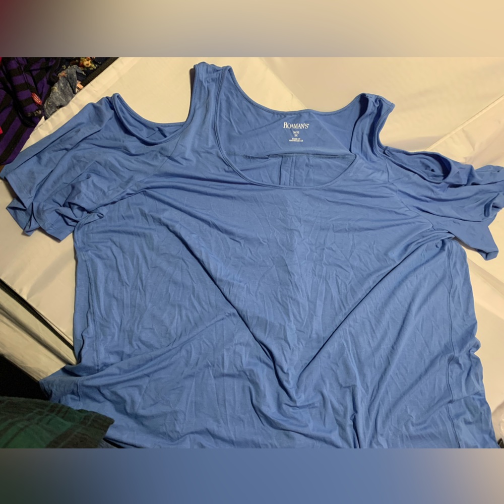Roaman’s Plus Size Cold Shoulder Tee sz 3X